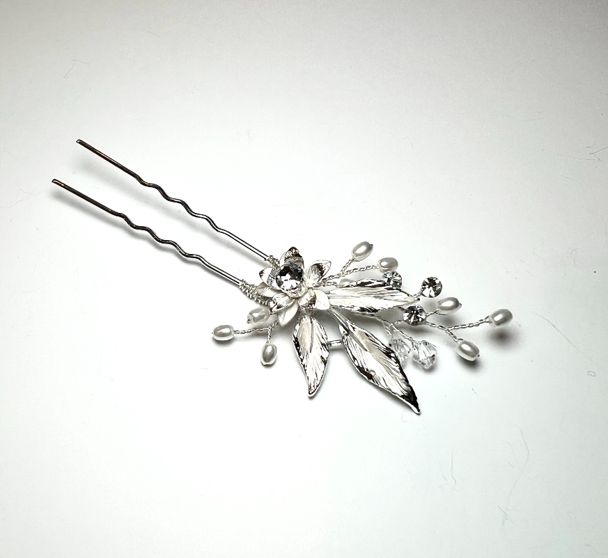Dew Petal Pin