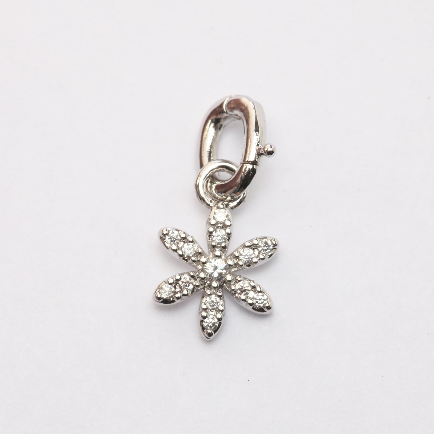 Sparkling Daisy Charm